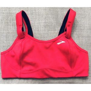 Brooks 32C Fiona Sports Bra Moving Comfort